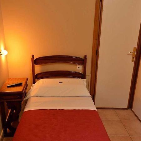 אסיסי Hotel Properzio מראה חיצוני תמונה