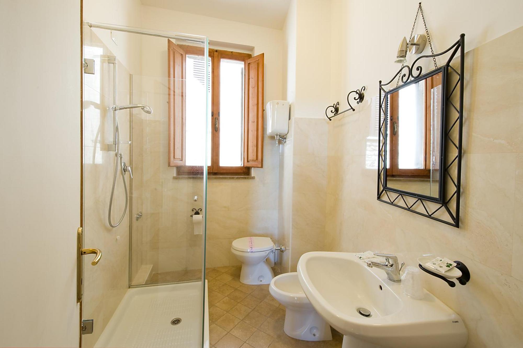 אסיסי Hotel Properzio מראה חיצוני תמונה