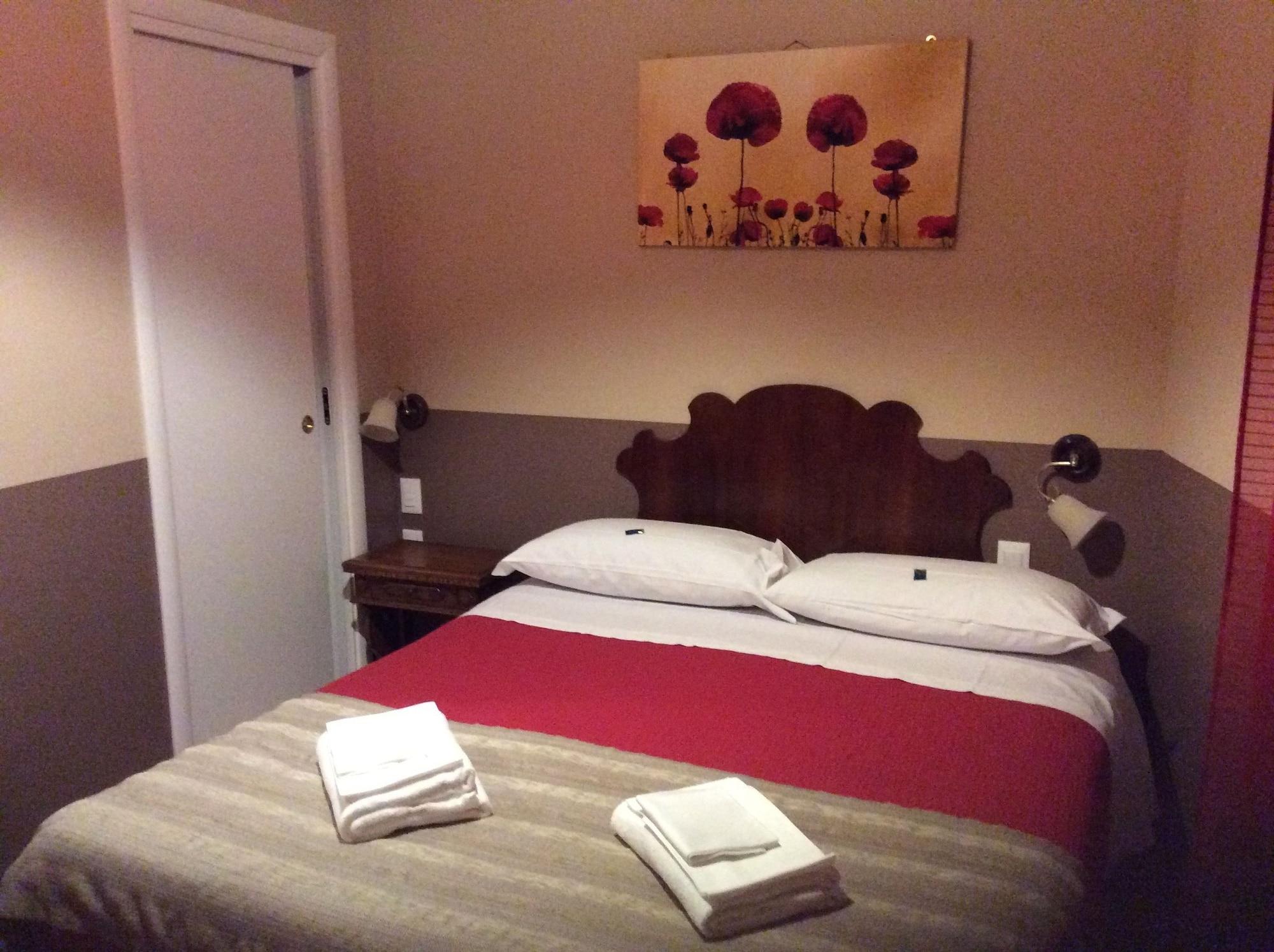 אסיסי Hotel Properzio מראה חיצוני תמונה